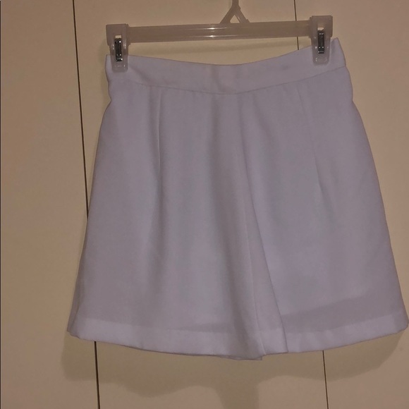 CUSTOM made white skort - Picture 2 of 3